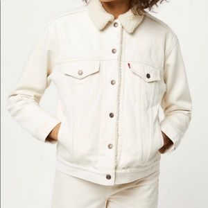 Sherpa Levi’s Ex BF